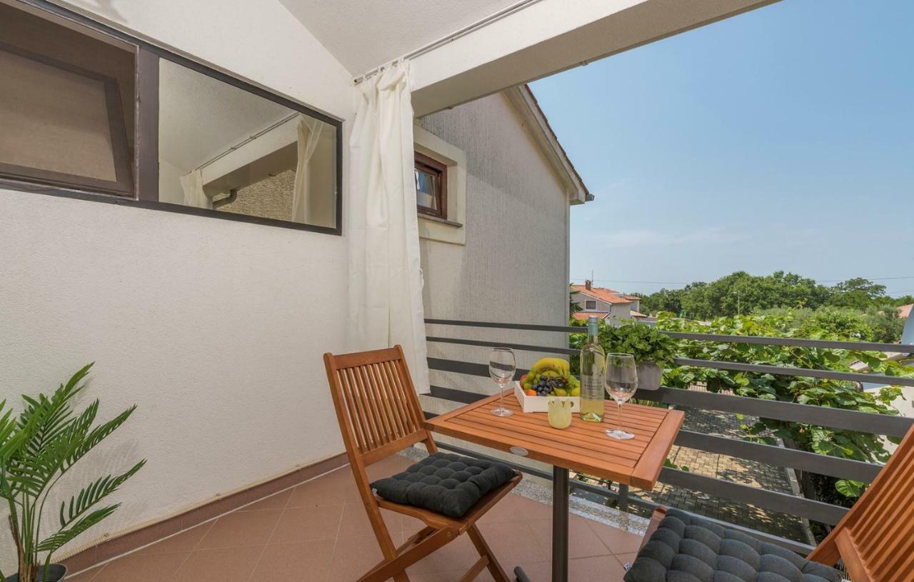 Apartment Green With Balcony Nova Vas  Εξωτερικό φωτογραφία