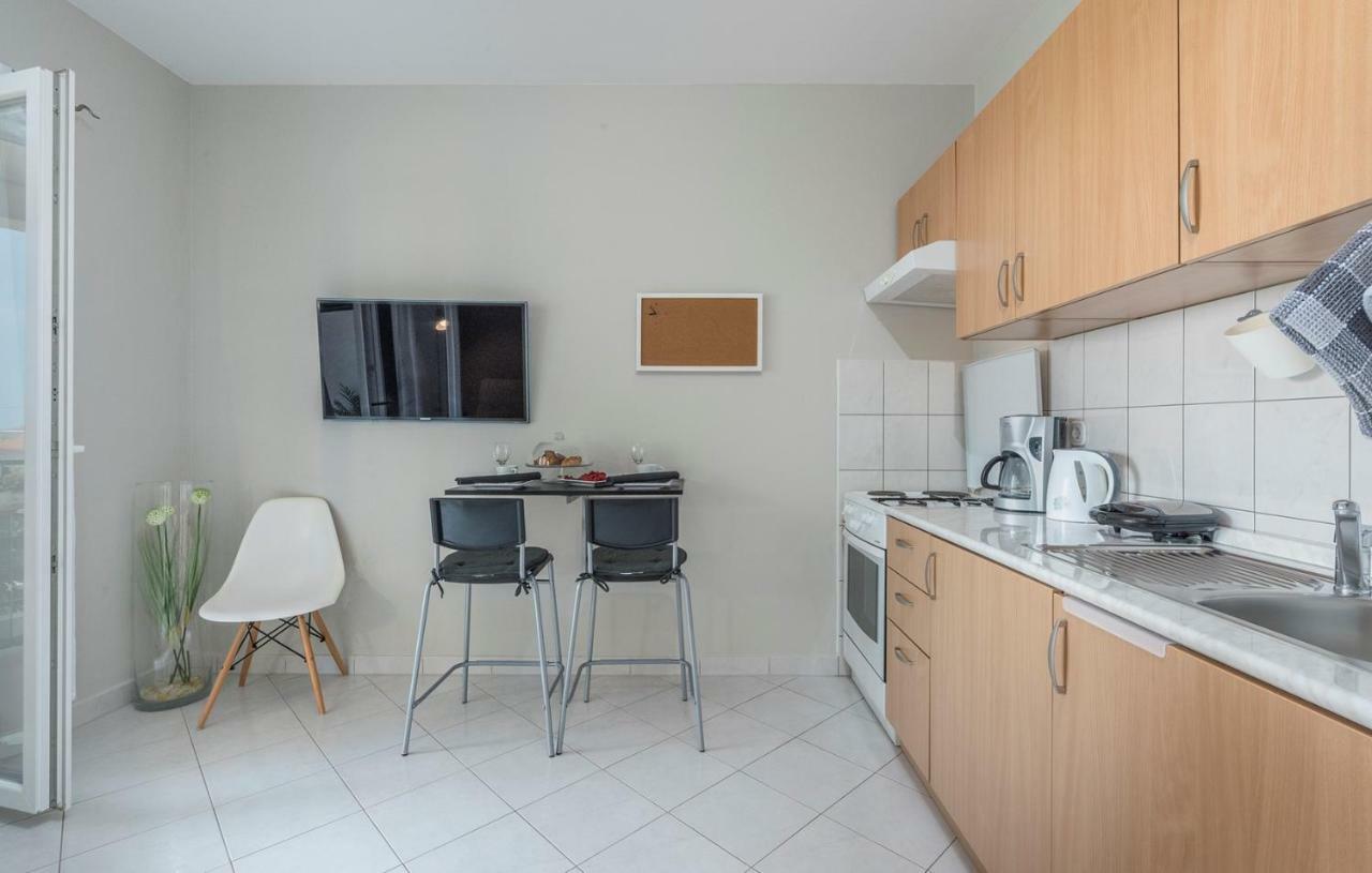 Apartment Green With Balcony Nova Vas  Εξωτερικό φωτογραφία