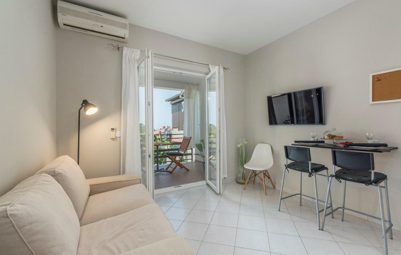 Apartment Green With Balcony Nova Vas  Εξωτερικό φωτογραφία